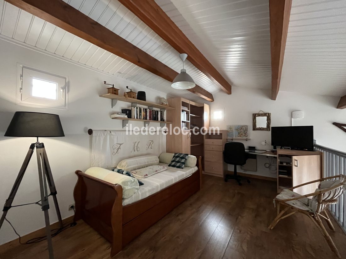 Photo 11 : MEZZANINE d'une maison situ&eacute;e &agrave; Le Bois-Plage-en-R&eacute;, &icirc;le de R&eacute;.