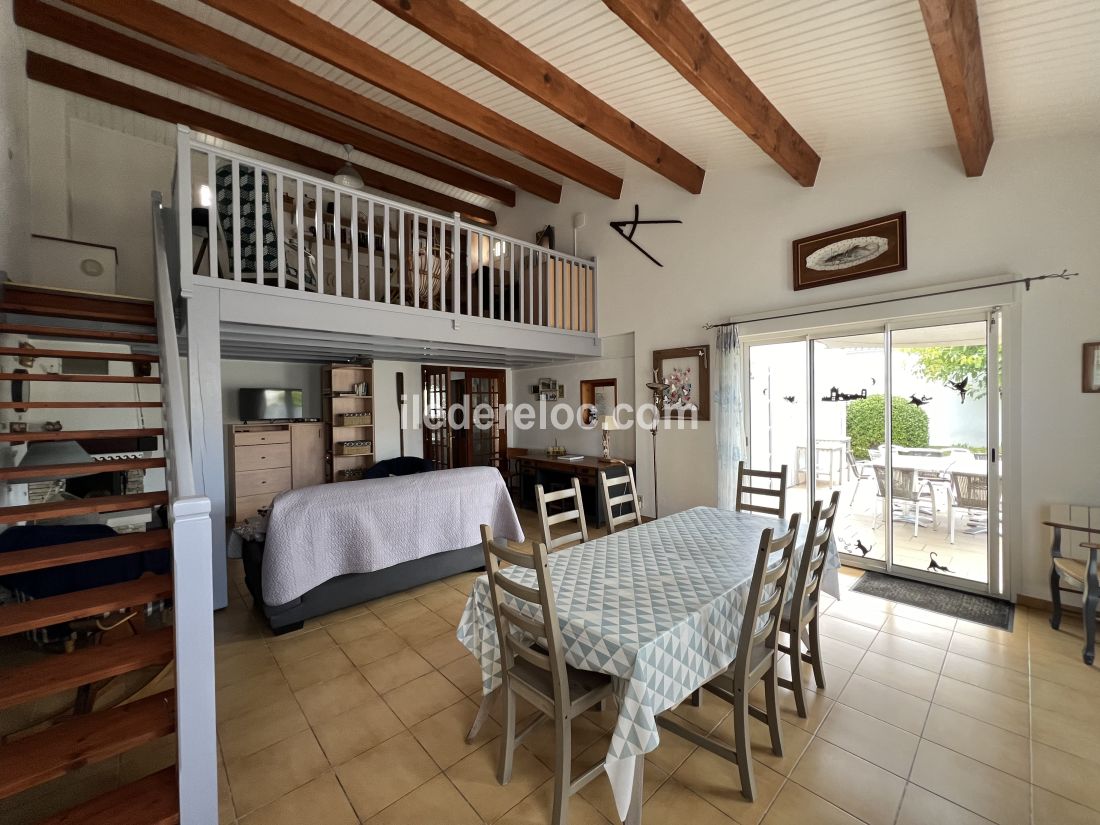 Photo 8 : SEJOUR d'une maison située à Le Bois-Plage-en-Ré, île de Ré.