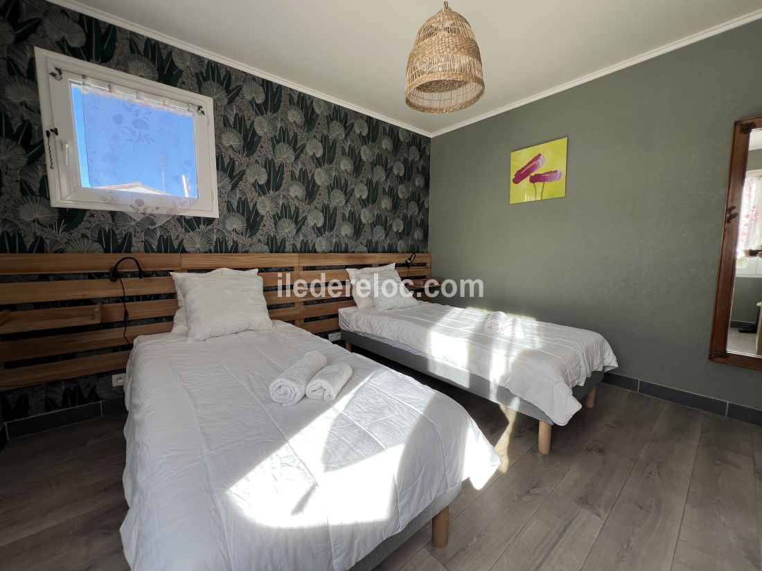 Photo 18 : CHAMBRE d'une maison situ&eacute;e &agrave; Le Bois-Plage-en-R&eacute;, &icirc;le de R&eacute;.