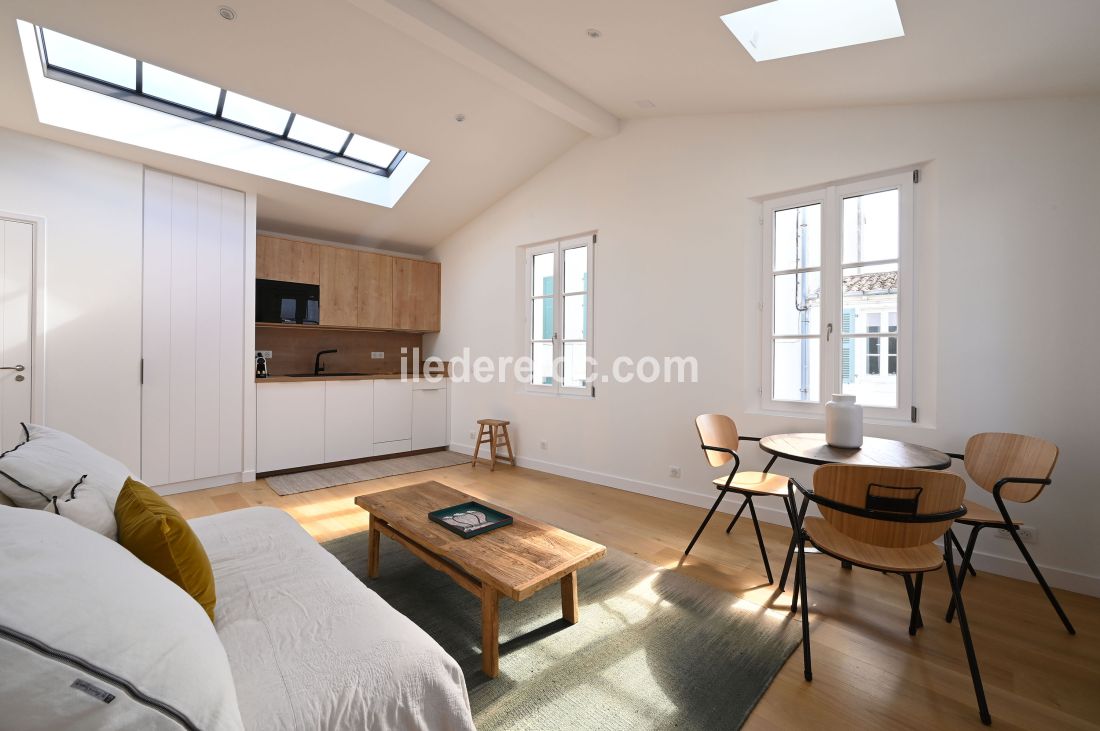 Photo 19 : SEJOUR d'une maison située à Ars en Ré, île de Ré.