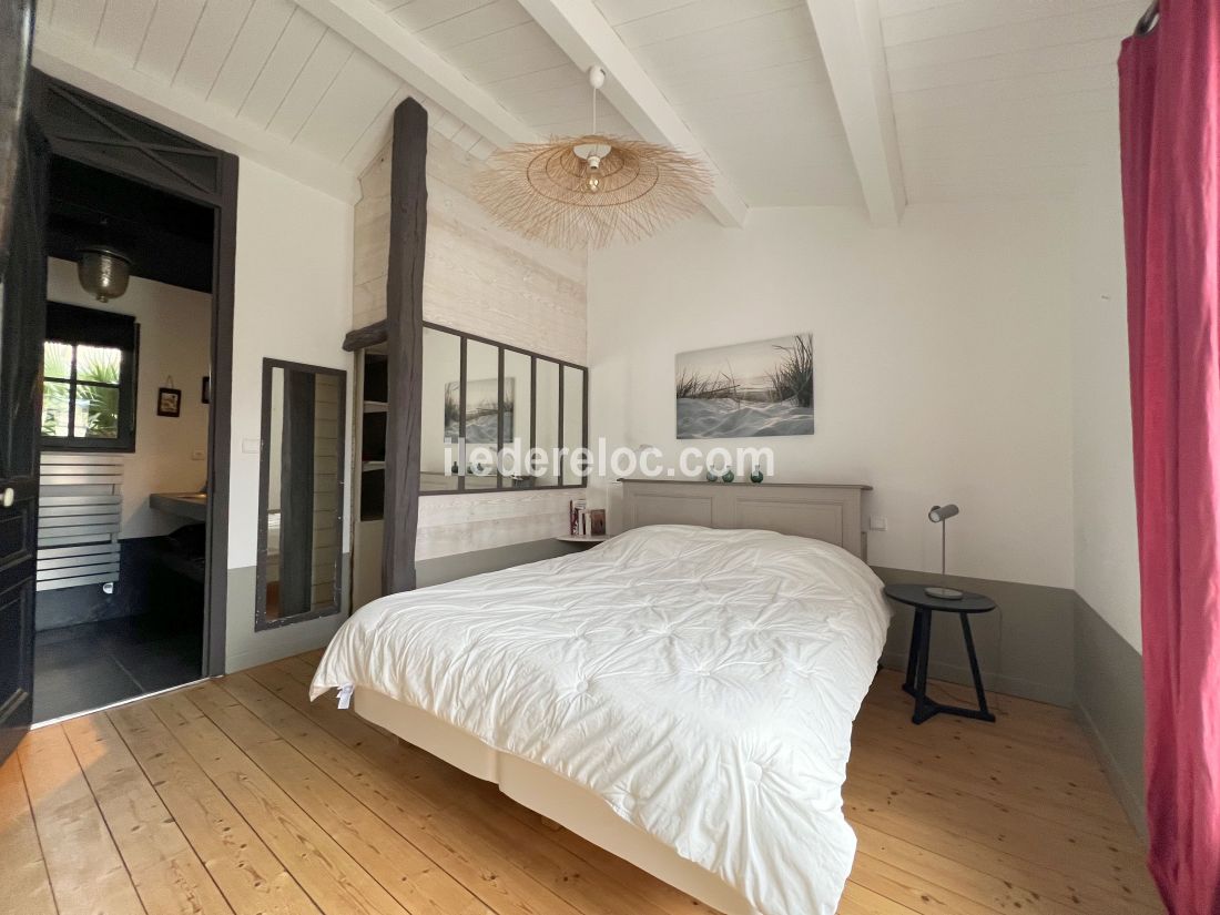 Photo 16 : CHAMBRE d'une maison située à Rivedoux-Plage, île de Ré.