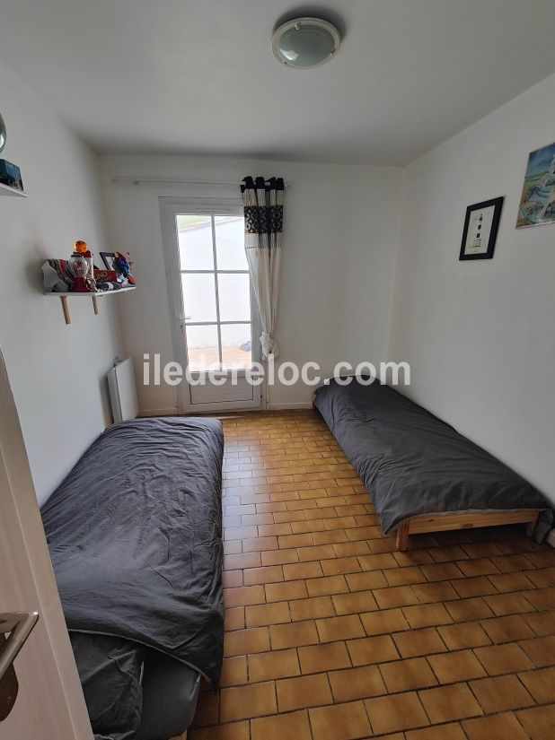 Photo 12 : CHAMBRE d'une maison situ&eacute;e &agrave; Sainte-Marie-de-R&eacute;, &icirc;le de R&eacute;.