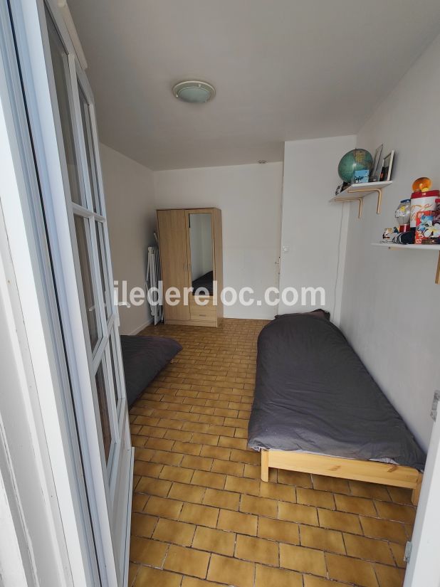 Photo 13 : CHAMBRE d'une maison situ&eacute;e &agrave; Sainte-Marie-de-R&eacute;, &icirc;le de R&eacute;.