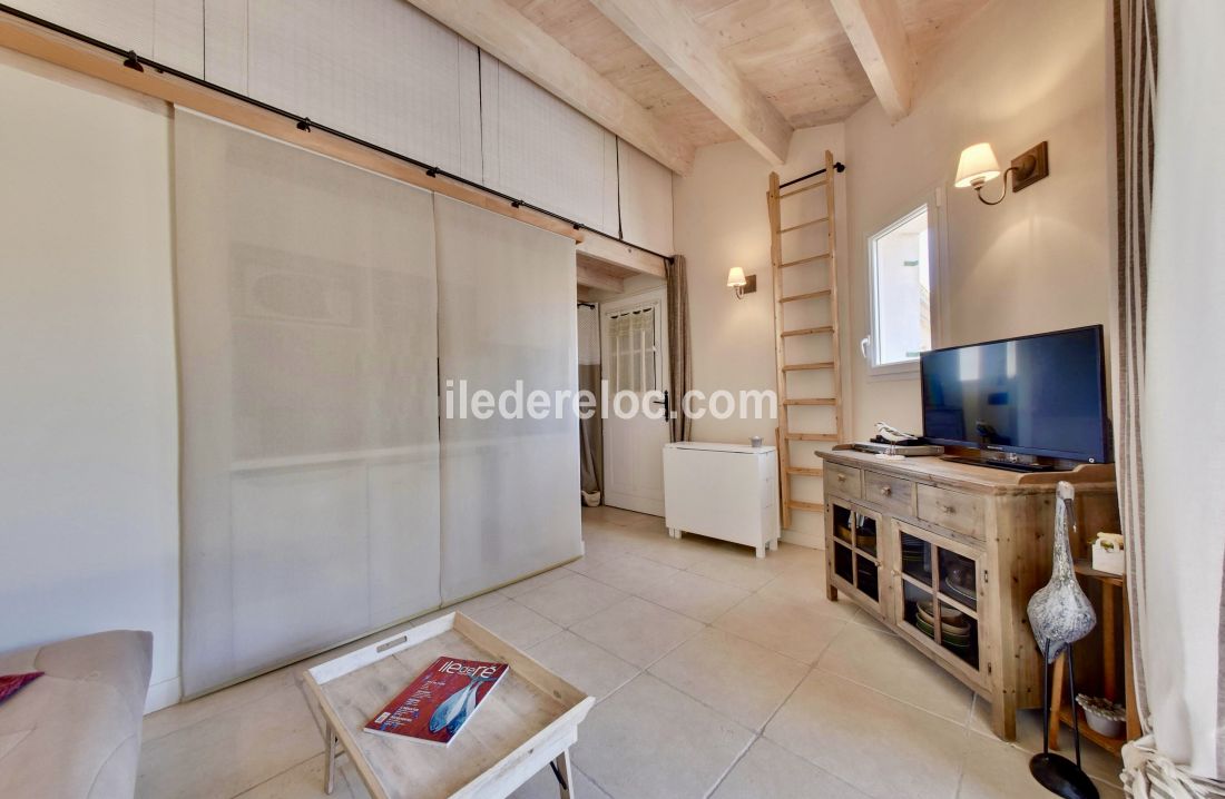 Photo 5 : NC d'une maison situ&eacute;e &agrave; Saint-Martin-de-R&eacute;, &icirc;le de R&eacute;.