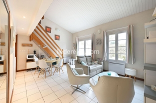 Ile de R&eacute;:125 vauban - appartement avec cour et parking