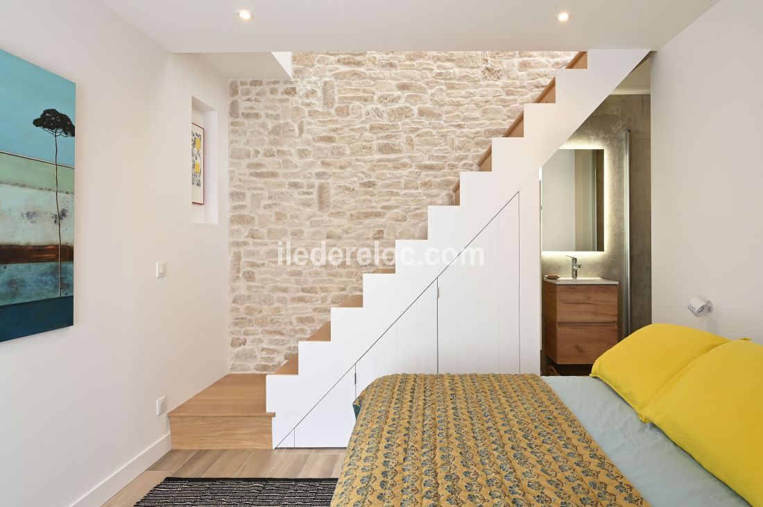 Photo 8 : NC d'une maison situ&eacute;e &agrave; Ars en R&eacute;, &icirc;le de R&eacute;.