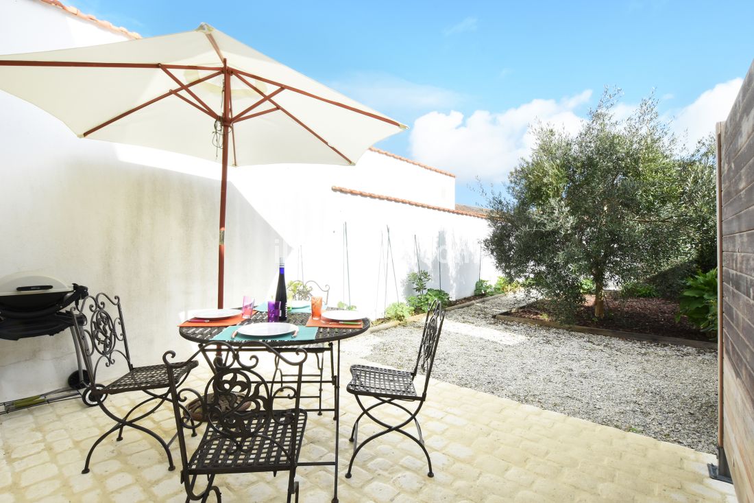 Photo 4 : NC d'une maison situ&eacute;e &agrave; Ars en R&eacute;, &icirc;le de R&eacute;.