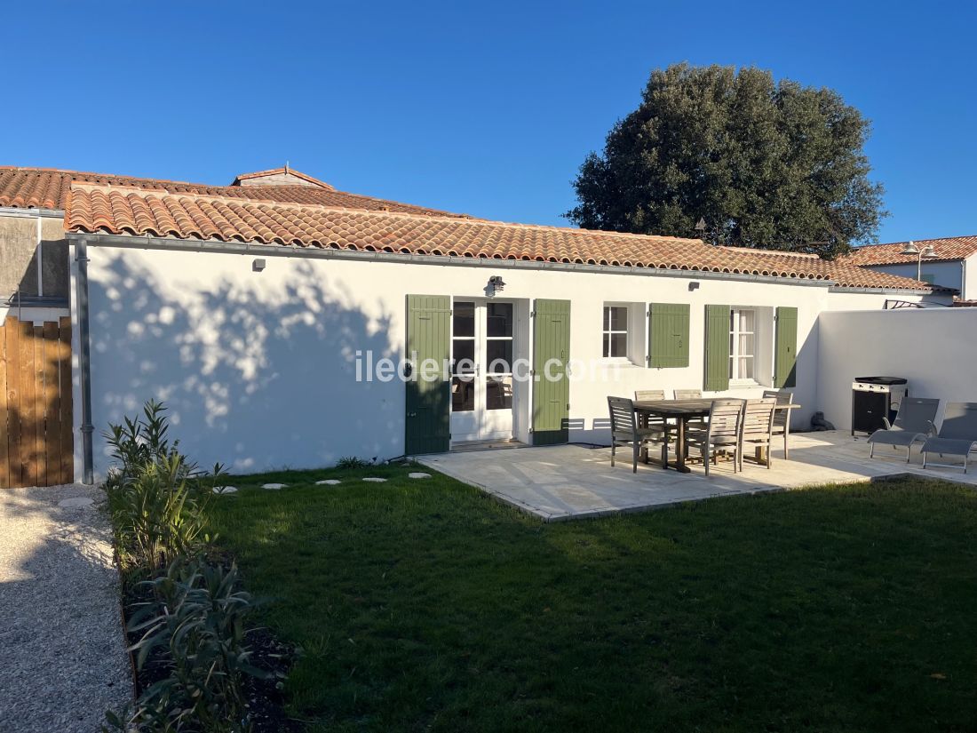 Photo 15 : EXTERIEUR d'une maison situ&eacute;e &agrave; Loix, &icirc;le de R&eacute;.