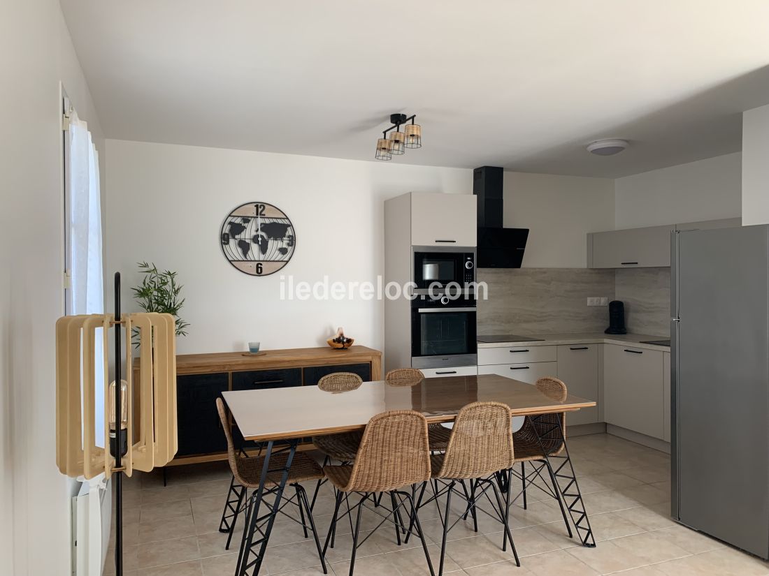 Photo 6 : SEJOUR d'une maison situ&eacute;e &agrave; Le Bois-Plage-en-R&eacute;, &icirc;le de R&eacute;.