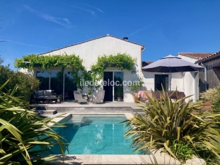 Ile de R&eacute;:Villa piscine, jardin, parking, tout à pied, à vélo