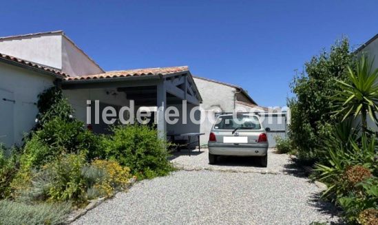 Photo 30 : EXTERIEUR d'une maison situ&eacute;e &agrave; Sainte-Marie-de-R&eacute;, &icirc;le de R&eacute;.