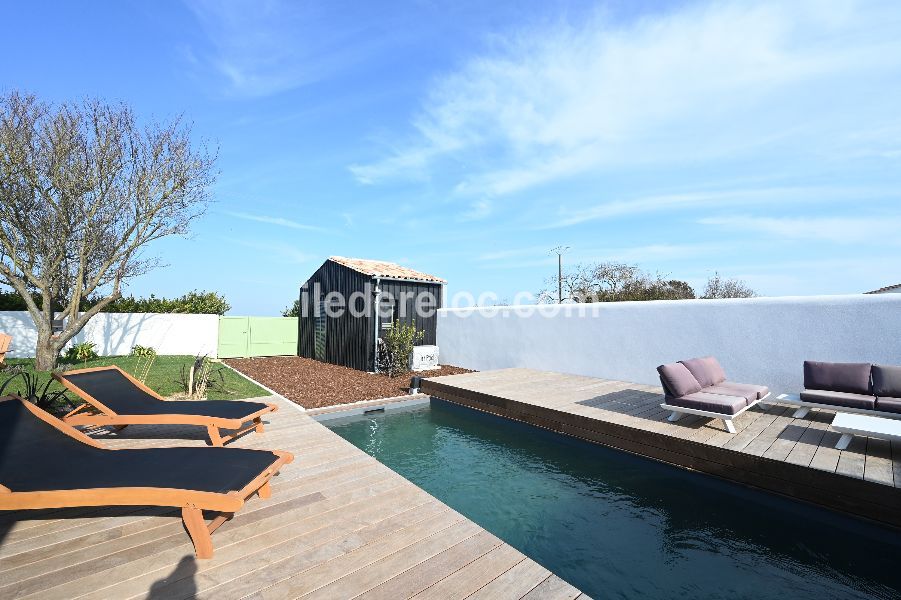 Photo 53 : PISCINE d'une maison situ&eacute;e &agrave; Ars en R&eacute;, &icirc;le de R&eacute;.