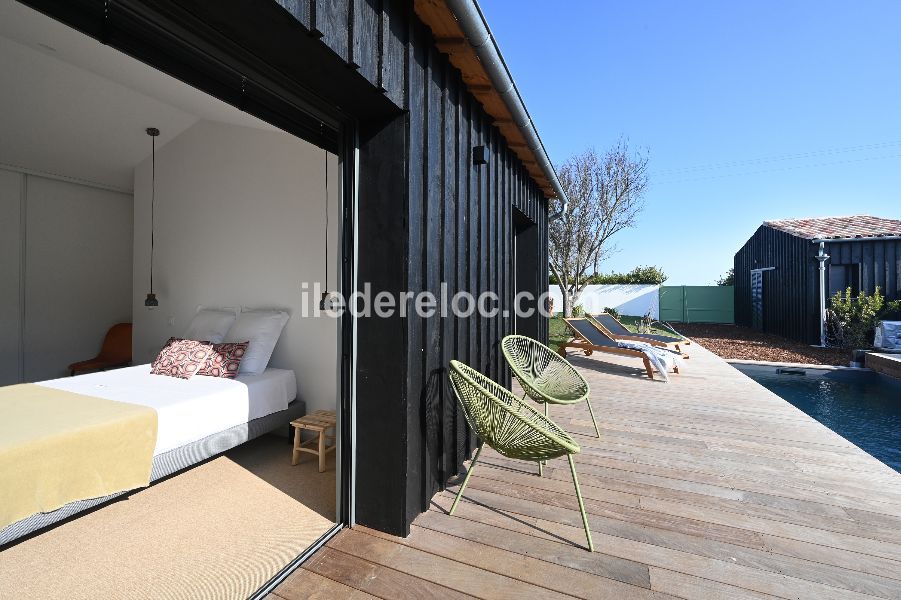 Photo 67 : EXTERIEUR d'une maison situ&eacute;e &agrave; Ars en R&eacute;, &icirc;le de R&eacute;.