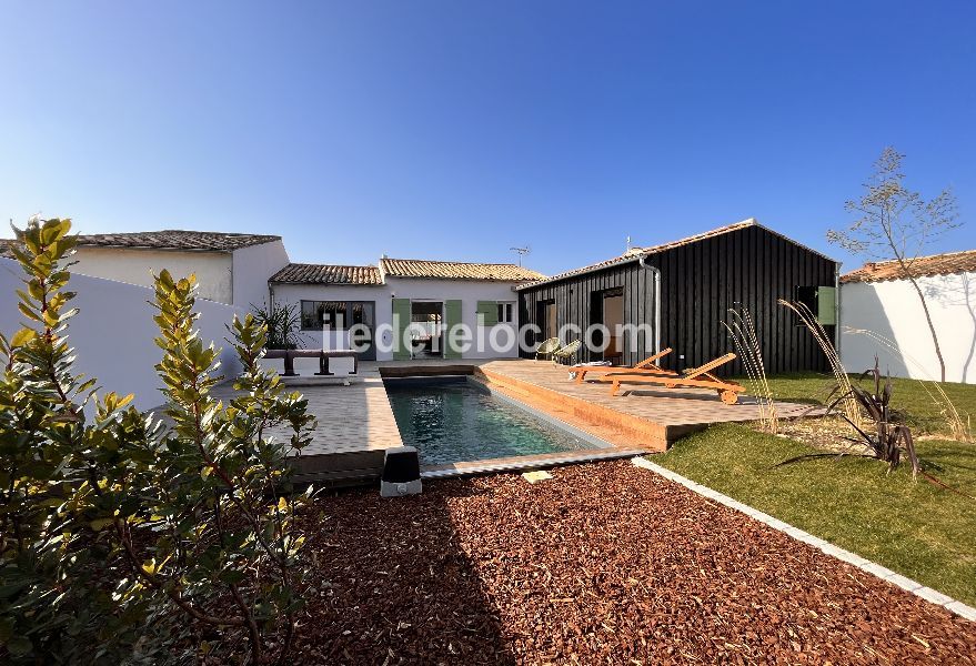 Photo 79 : TERRASSE d'une maison situ&eacute;e &agrave; Ars en R&eacute;, &icirc;le de R&eacute;.