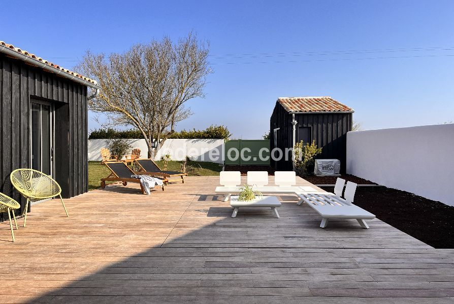 Photo 86 : CHAMBRE d'une maison situ&eacute;e &agrave; Ars en R&eacute;, &icirc;le de R&eacute;.