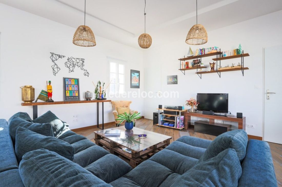 Photo 14 : SEJOUR d'une maison situ&eacute;e &agrave; La Flotte-en-R&eacute;, &icirc;le de R&eacute;.