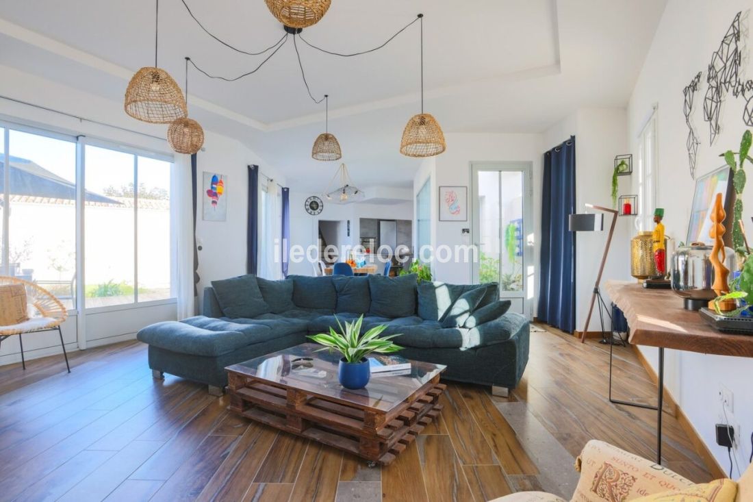 Photo 16 : SEJOUR d'une maison situ&eacute;e &agrave; La Flotte-en-R&eacute;, &icirc;le de R&eacute;.