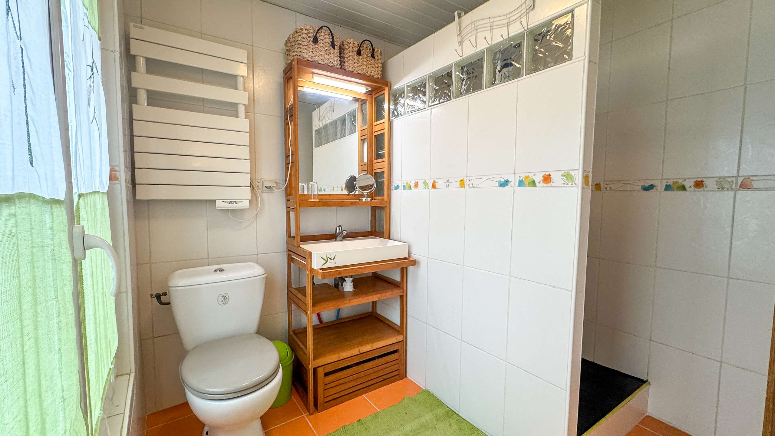 Photo 10 :  d'une maison situ&eacute;e &agrave; Le Bois-Plage-en-R&eacute;, &icirc;le de R&eacute;.