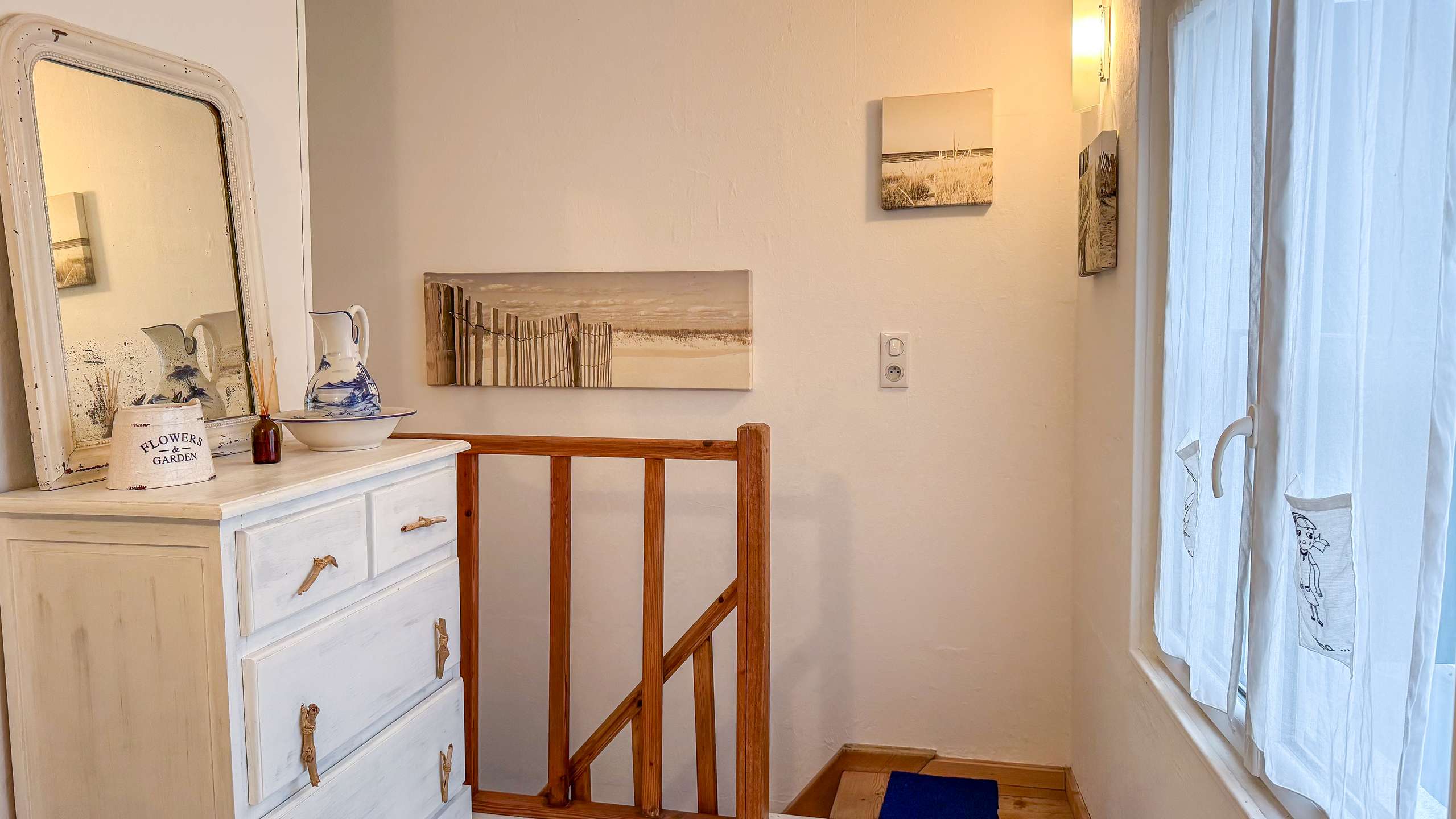 Photo 12 :  d'une maison situ&eacute;e &agrave; Le Bois-Plage-en-R&eacute;, &icirc;le de R&eacute;.