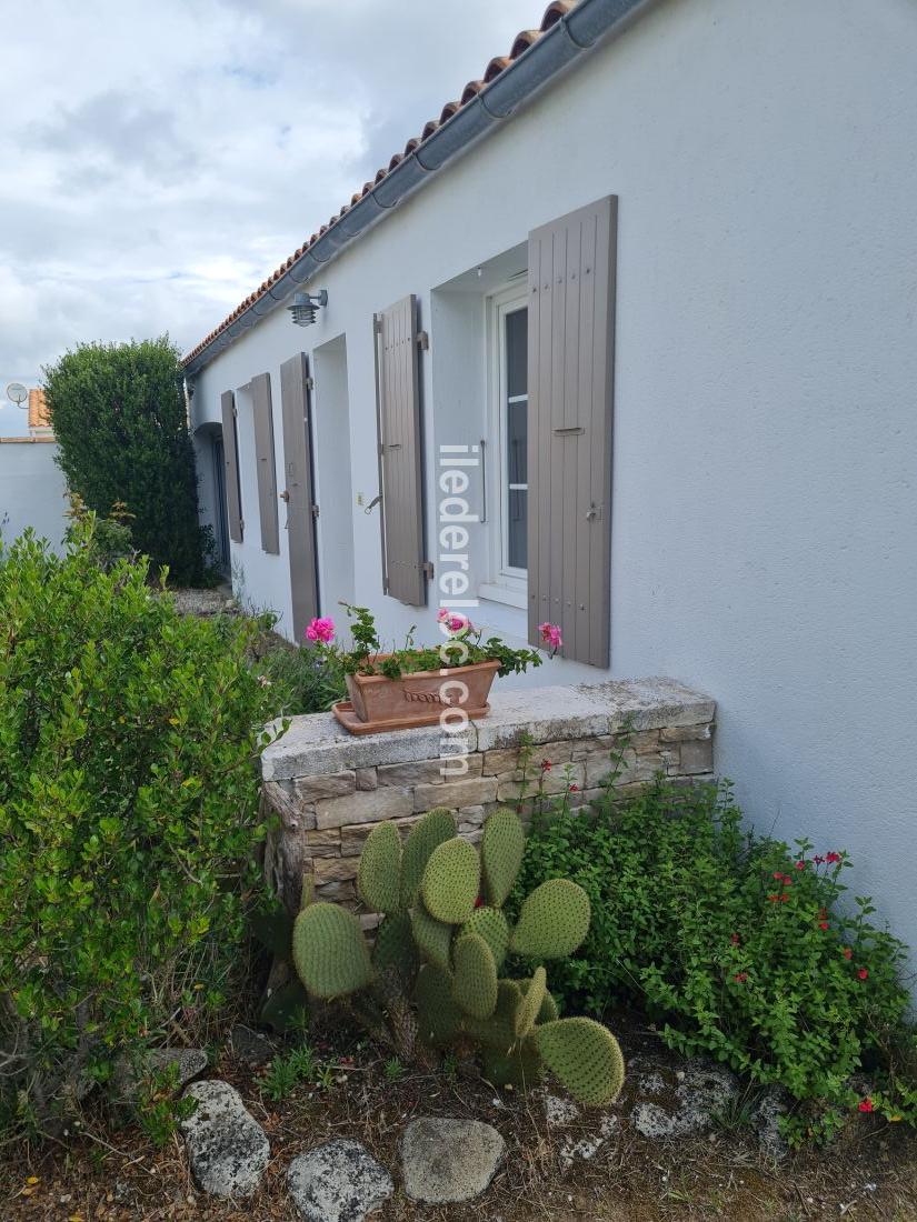 Photo 24 : EXTERIEUR d'une maison située à Sainte-Marie-de-Ré, île de Ré.