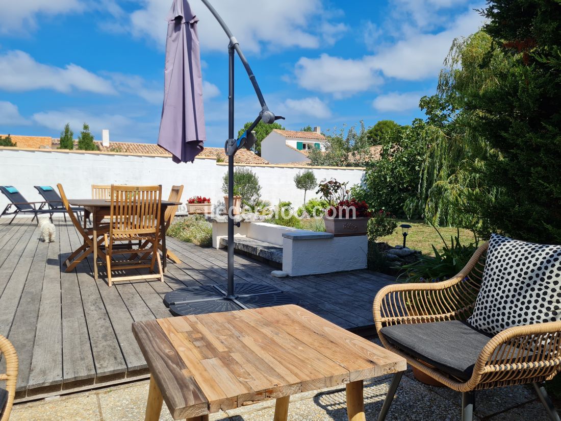 Photo 26 : TERRASSE d'une maison située à Sainte-Marie-de-Ré, île de Ré.
