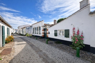 Ile de R&eacute;:Maison rétaise de charme à la flotte – Île de ré – 4 couchages – port & marché à