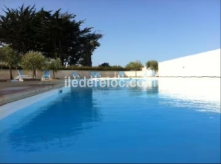 Ile de R&eacute;:Ambiance vacances - piscine