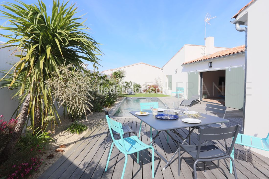Photo 7 : EXTERIEUR d'une maison situ&eacute;e &agrave; La Flotte-en-R&eacute;, &icirc;le de R&eacute;.