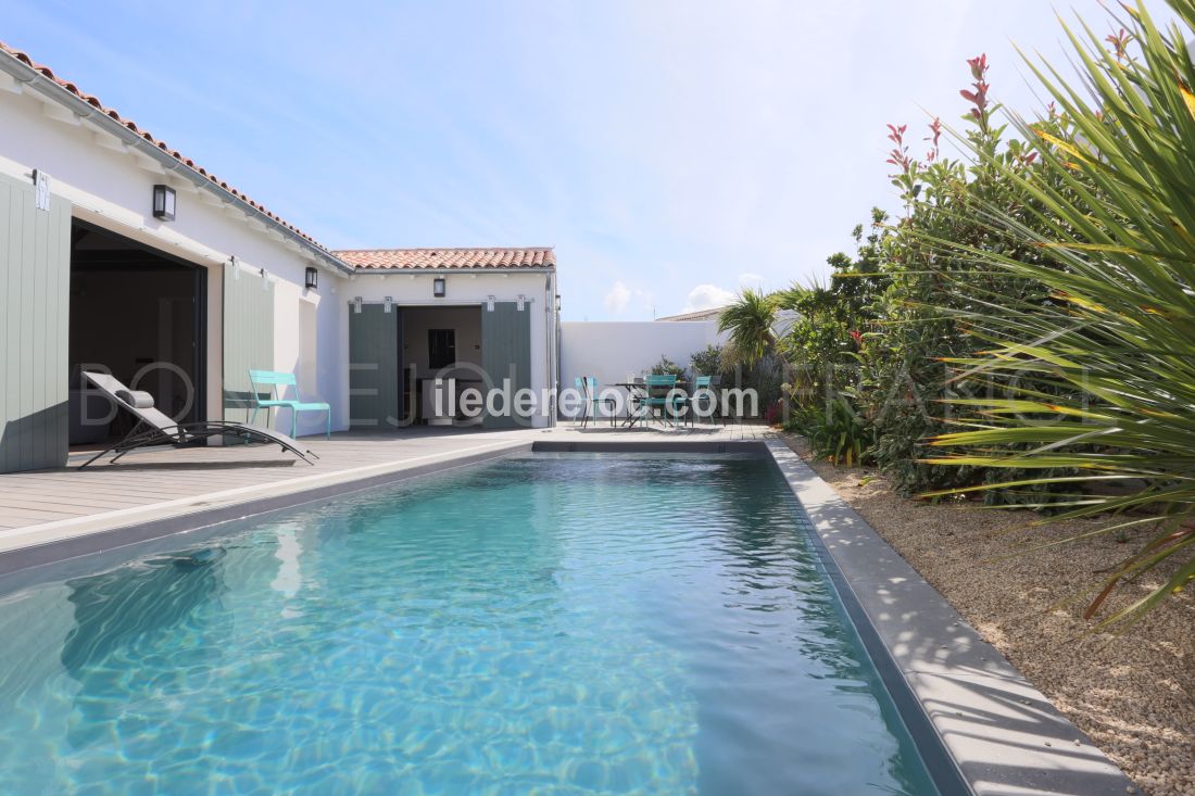 Photo 21 : EXTERIEUR d'une maison situ&eacute;e &agrave; La Flotte-en-R&eacute;, &icirc;le de R&eacute;.