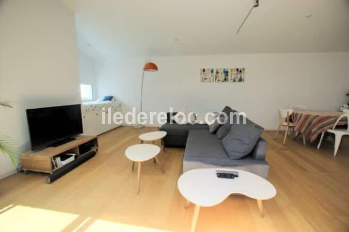 Photo 4 : SEJOUR d'une maison situ&eacute;e &agrave; La Flotte-en-R&eacute;, &icirc;le de R&eacute;.