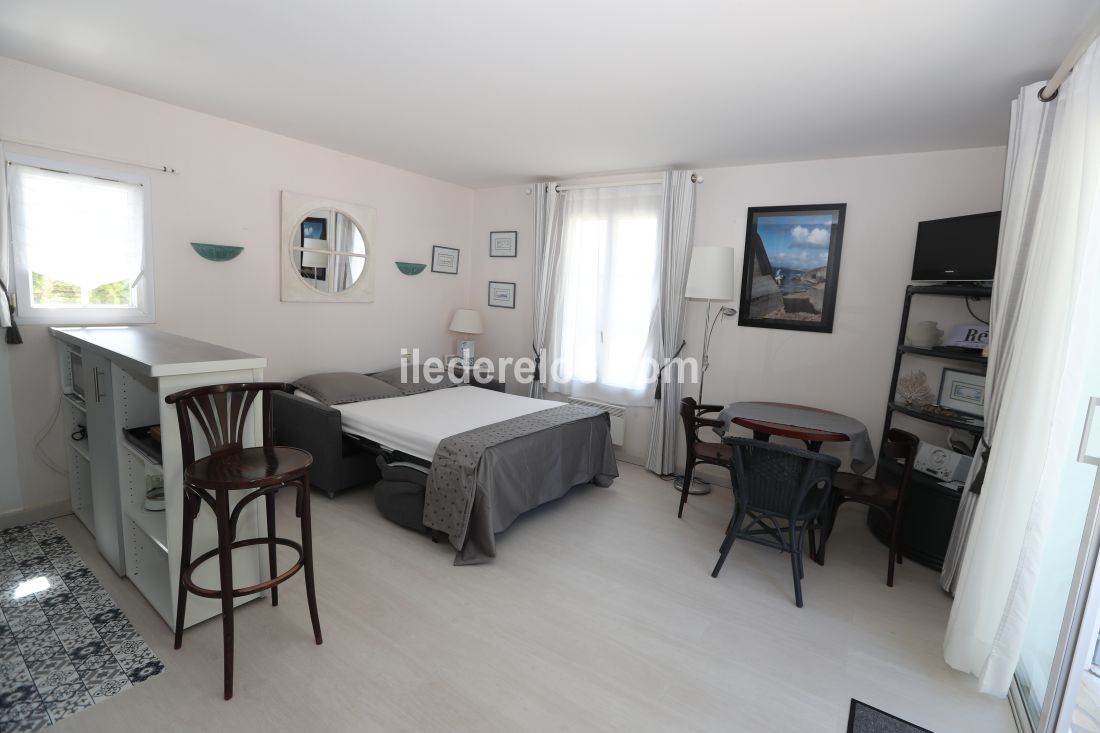 Photo 4 : SEJOUR d'une maison situ&eacute;e &agrave; Les Portes-en-R&eacute;, &icirc;le de R&eacute;.