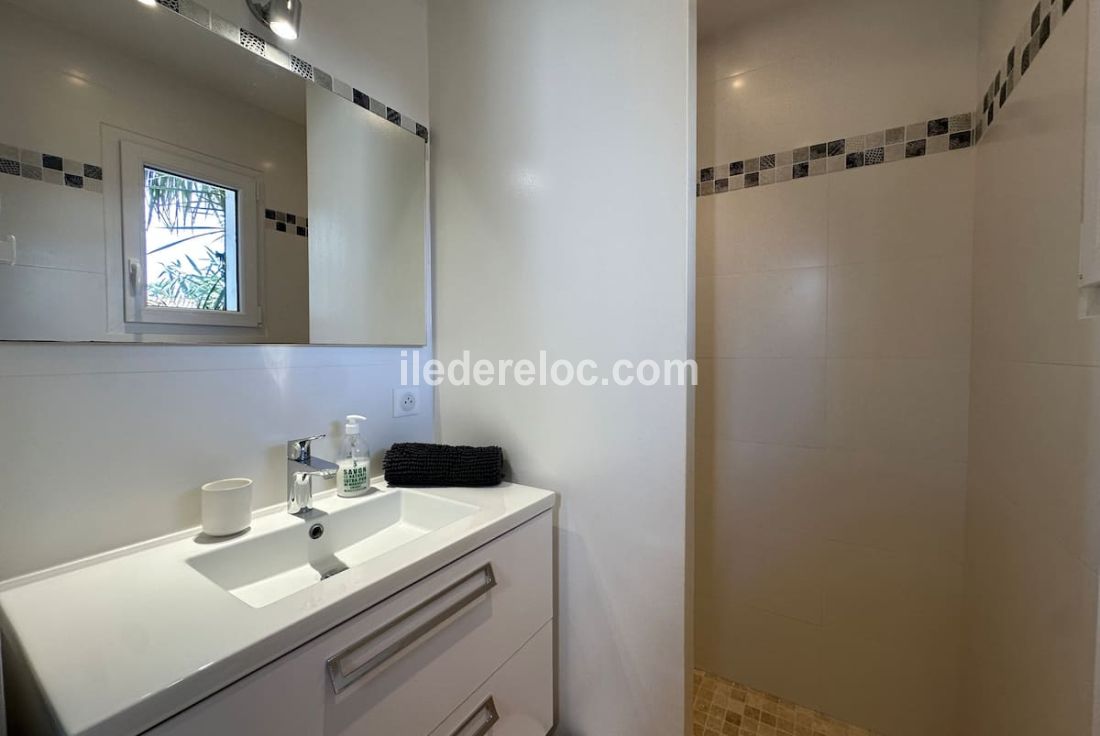 Photo 18 : NC d'une maison situ&eacute;e &agrave; Rivedoux-Plage, &icirc;le de R&eacute;.