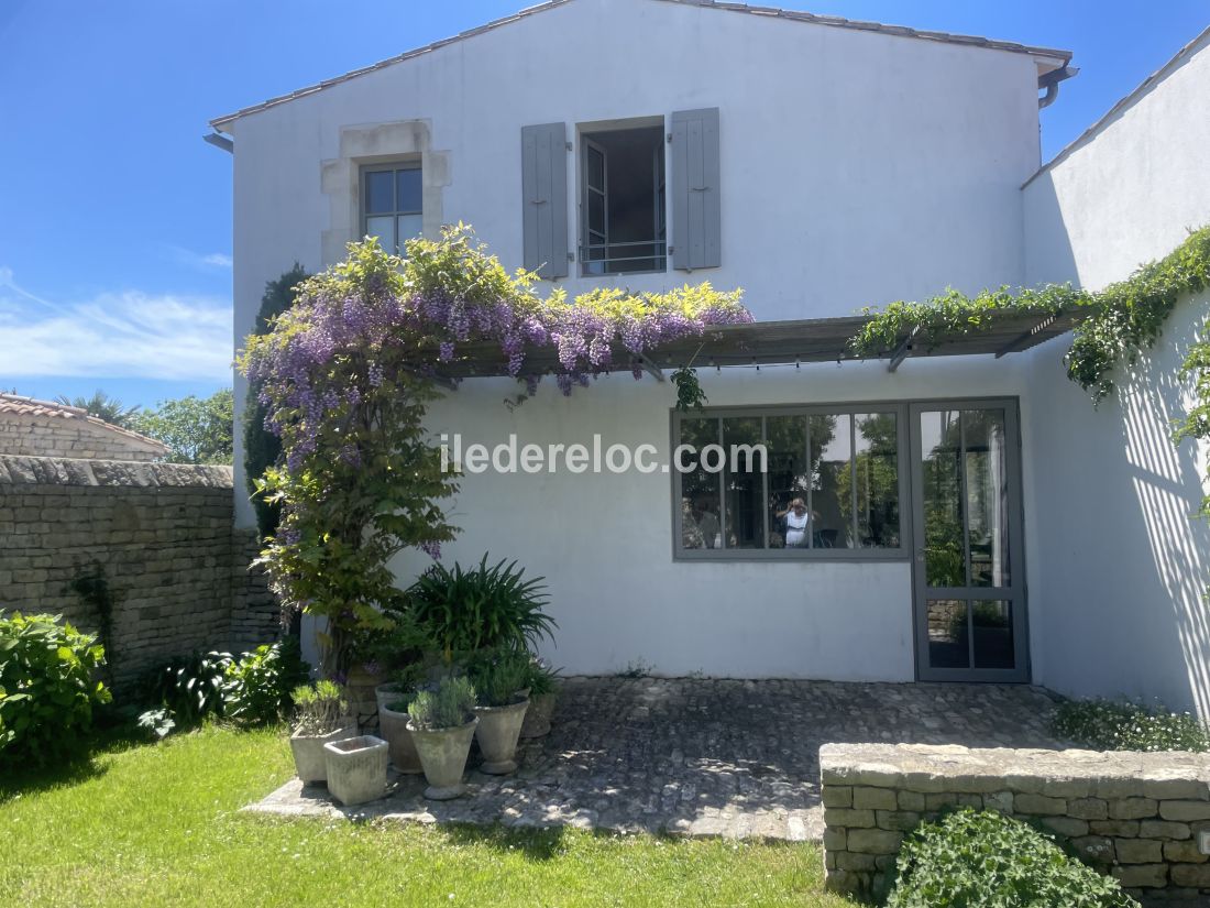 Photo 12 : NC d'une maison situ&eacute;e &agrave; Ars en R&eacute;, &icirc;le de R&eacute;.