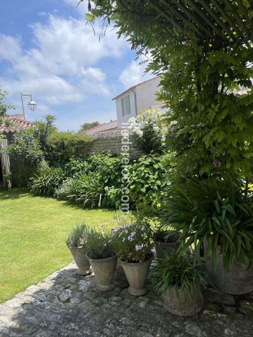Photo 9 : NC d'une maison situ&eacute;e &agrave; Ars en R&eacute;, &icirc;le de R&eacute;.