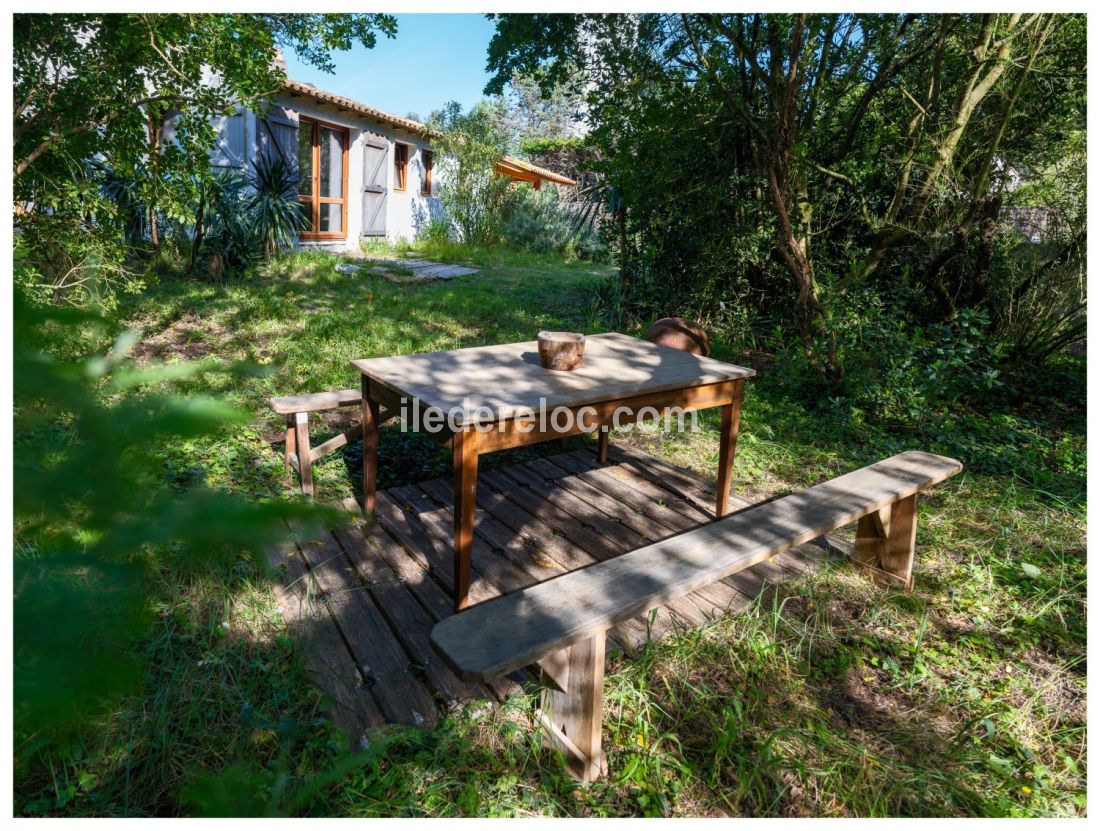 Photo 4 : JARDIN d'une maison situ&eacute;e &agrave; Saint-Cl&eacute;ment-des-Baleines, &icirc;le de R&eacute;.