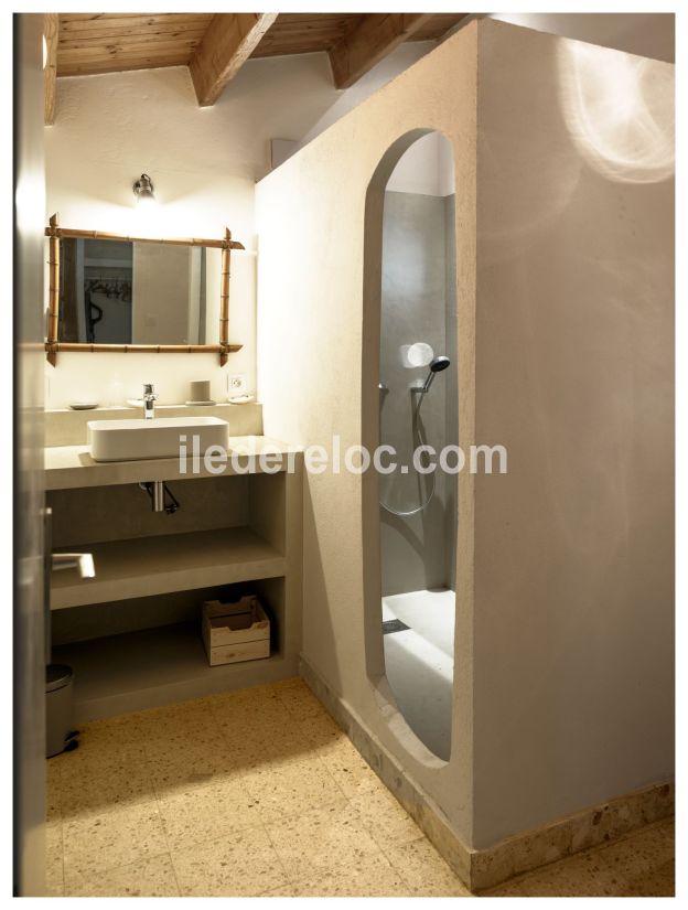 Photo 14 : NC d'une maison situ&eacute;e &agrave; Saint-Cl&eacute;ment-des-Baleines, &icirc;le de R&eacute;.