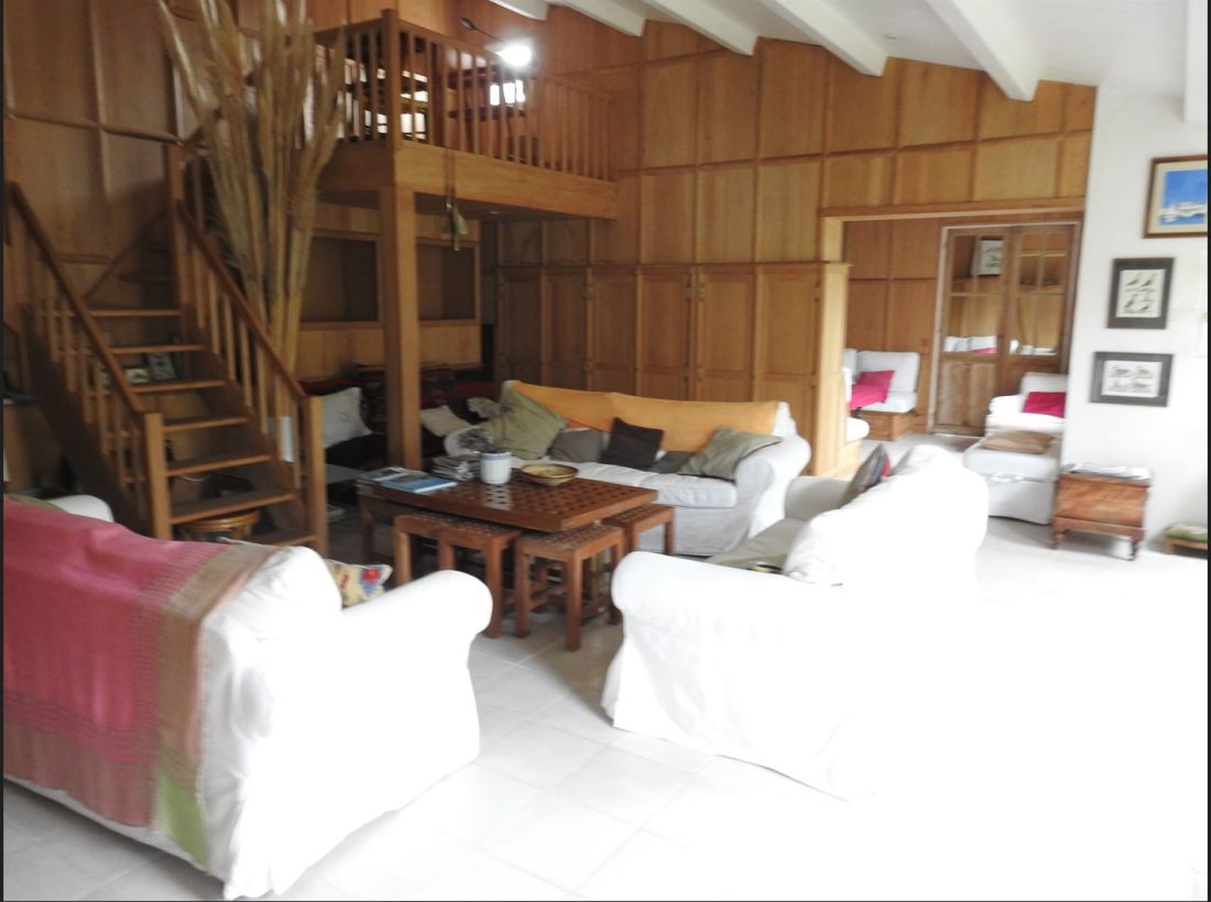 Photo 8 : NC d'une maison situ&eacute;e &agrave; Ars en R&eacute;, &icirc;le de R&eacute;.