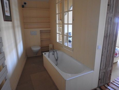 Photo 12 : NC d'une maison situ&eacute;e &agrave; Ars en R&eacute;, &icirc;le de R&eacute;.