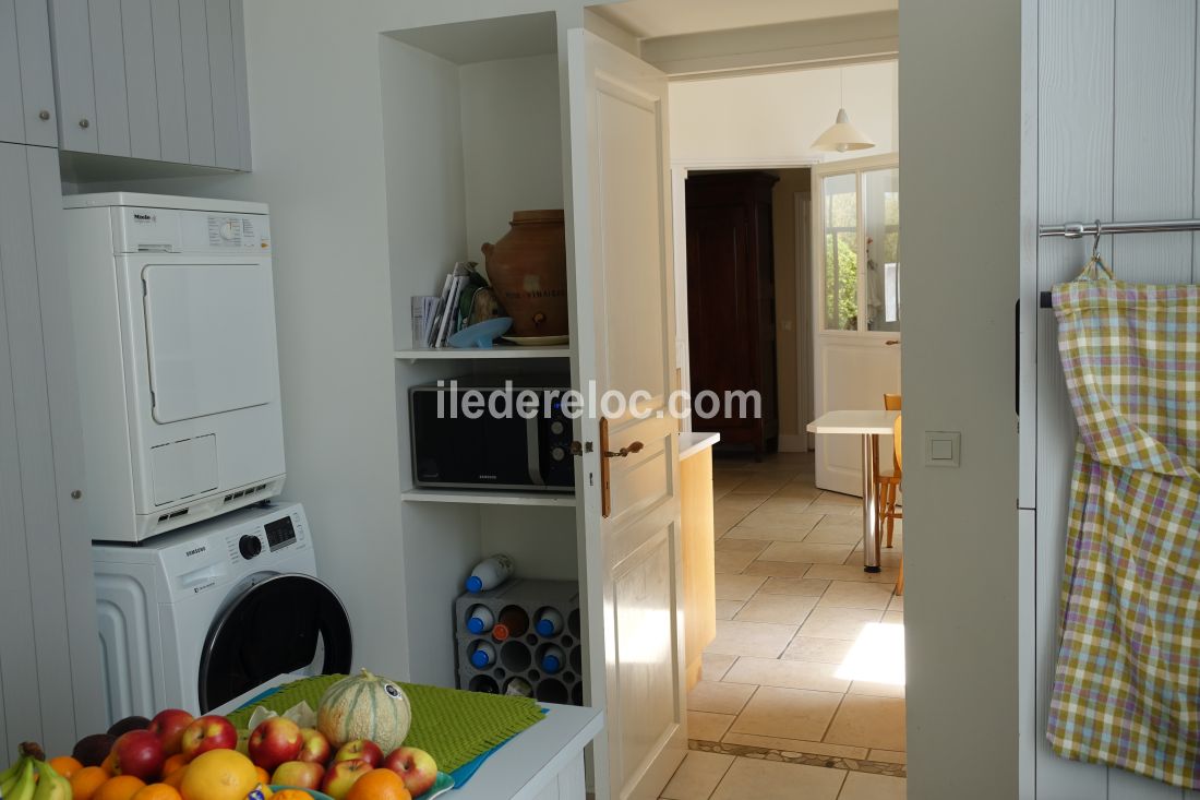 Photo 31 : CELLIER d'une maison situ&eacute;e &agrave; Saint-Martin-de-R&eacute;, &icirc;le de R&eacute;.