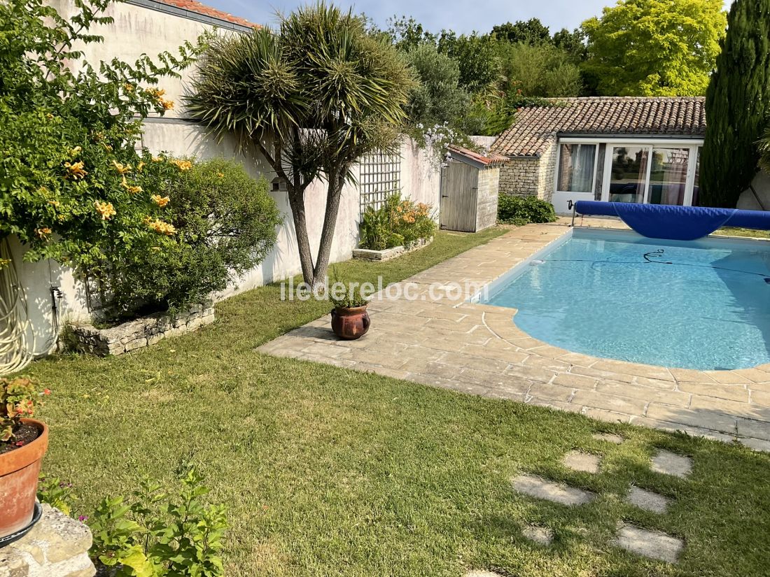 Photo 47 : CHAMBRE d'une maison situ&eacute;e &agrave; Saint-Martin-de-R&eacute;, &icirc;le de R&eacute;.