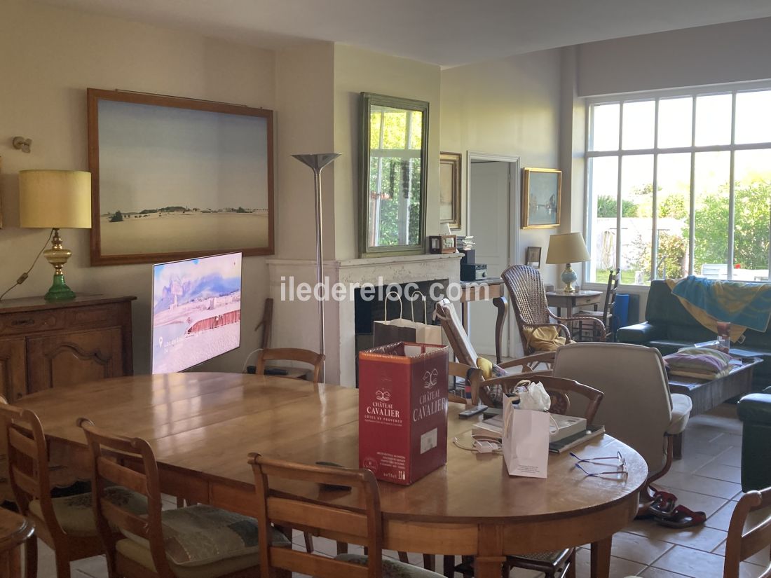 Photo 42 : SEJOUR d'une maison situ&eacute;e &agrave; Saint-Martin-de-R&eacute;, &icirc;le de R&eacute;.