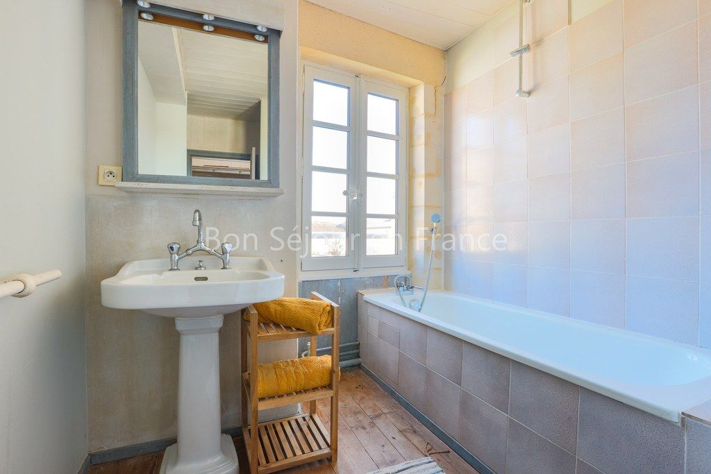 Photo 25 : NC d'une maison situ&eacute;e &agrave; Saint-Martin-de-R&eacute;, &icirc;le de R&eacute;.