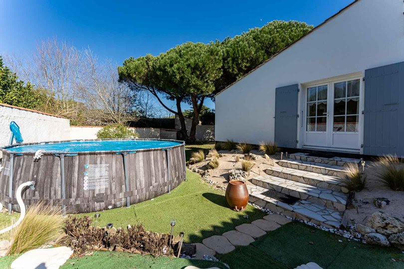Photo 7 :  d'une maison situ&eacute;e &agrave; Le Bois-Plage-en-R&eacute;, &icirc;le de R&eacute;.