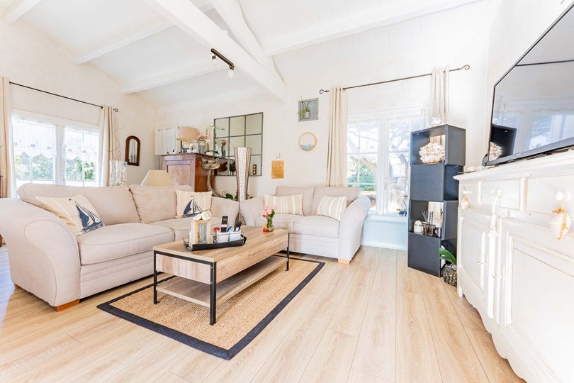 Photo 25 :  d'une maison situ&eacute;e &agrave; Le Bois-Plage-en-R&eacute;, &icirc;le de R&eacute;.