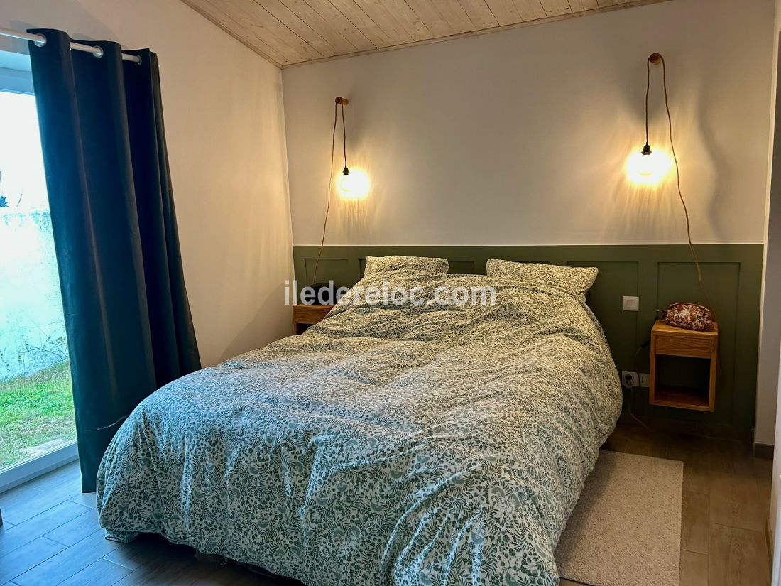 Photo 19 : CHAMBRE d'une maison situ&eacute;e &agrave; La Couarde-sur-mer, &icirc;le de R&eacute;.