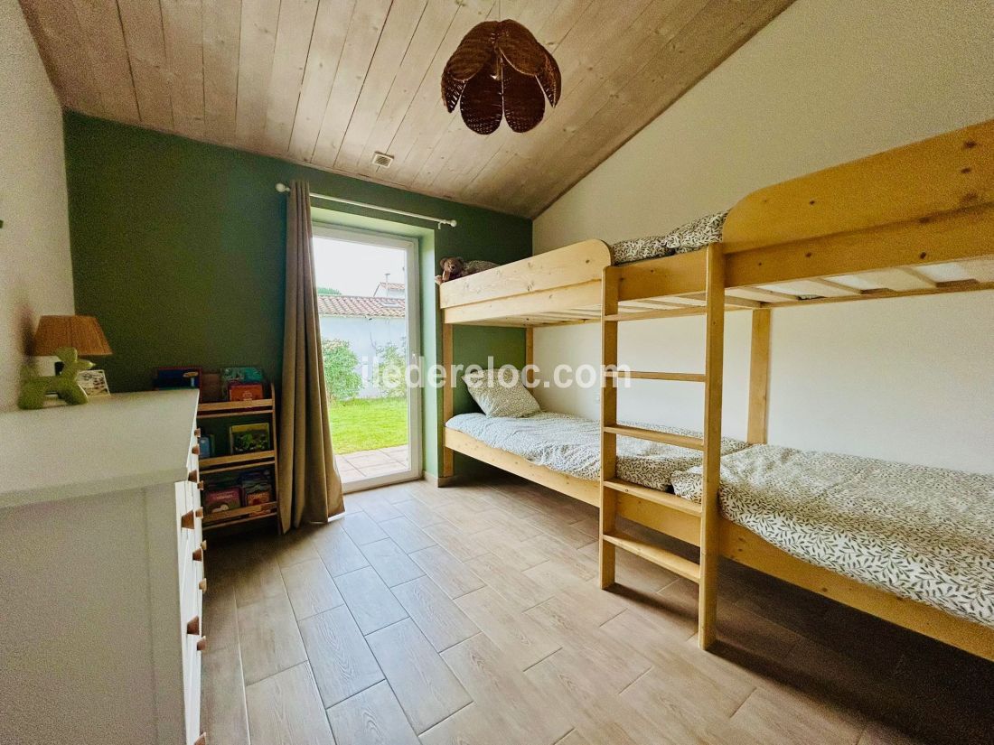 Photo 28 : CHAMBRE d'une maison situ&eacute;e &agrave; La Couarde-sur-mer, &icirc;le de R&eacute;.