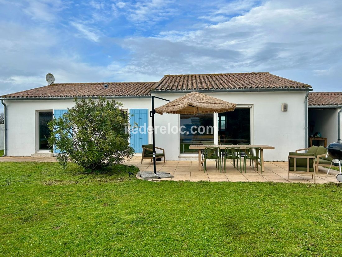 Photo 38 : JARDIN d'une maison situ&eacute;e &agrave; La Couarde-sur-mer, &icirc;le de R&eacute;.