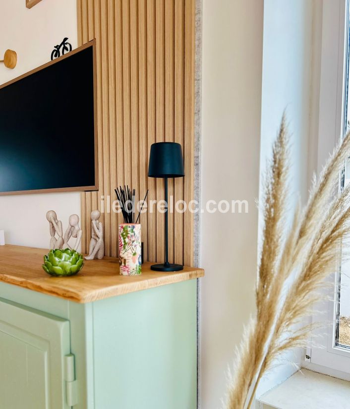 Photo 7 : SEJOUR d'une maison situ&eacute;e &agrave; La Couarde-sur-mer, &icirc;le de R&eacute;.