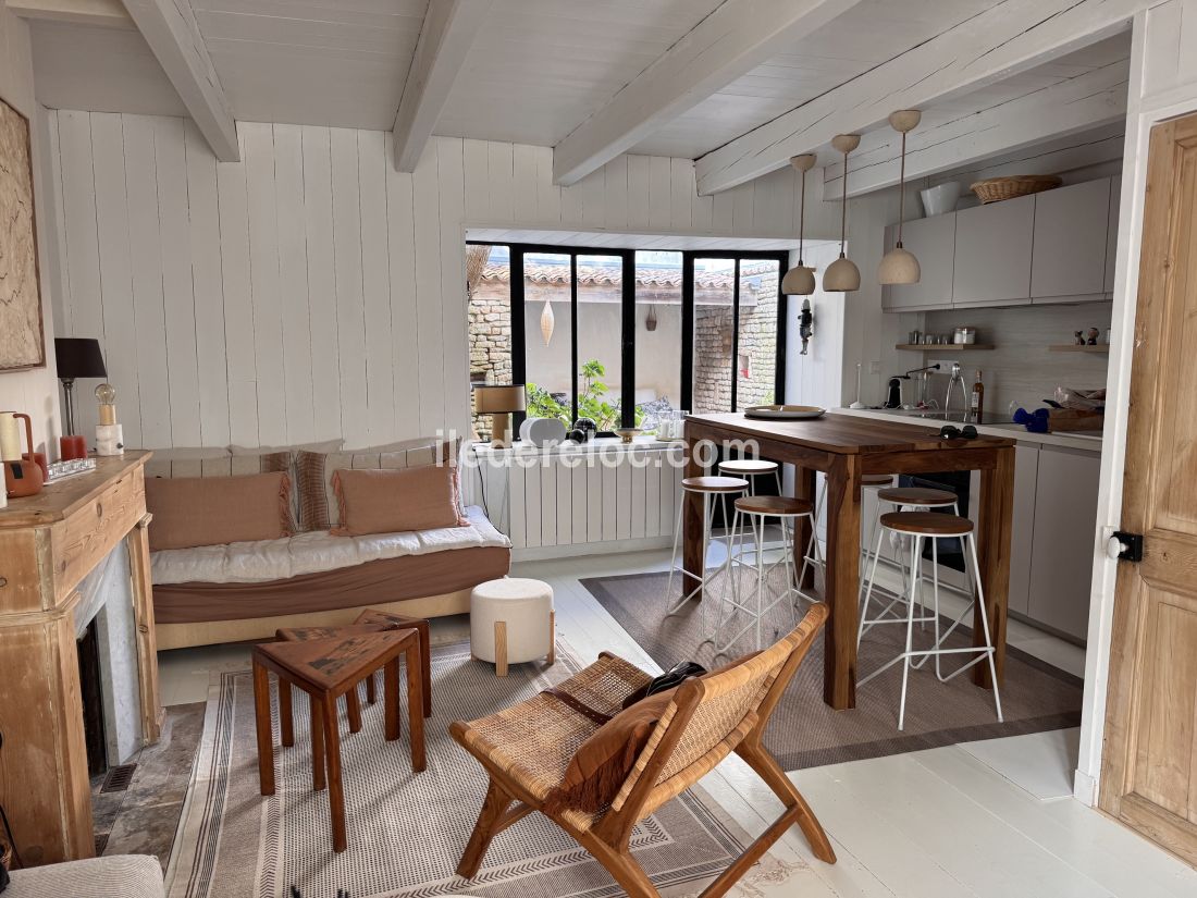 Photo 7 : NC d'une maison situ&eacute;e &agrave; Ars en R&eacute;, &icirc;le de R&eacute;.