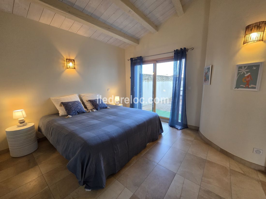 Photo 19 : CHAMBRE d'une maison situ&eacute;e &agrave; La Couarde-sur-mer, &icirc;le de R&eacute;.